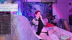 Redhead baddie fingers pussy live on cam