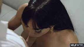 Single Cougar MILF Parties Wildly Sucking Balls Eagerly