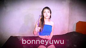 bonneyuwu gets a teasing massage in her tight skirt