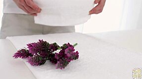 Viju massage salon welcomes curvy customer Vikalita for full body relaxation session