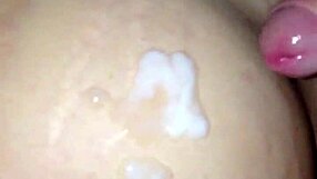 i blast my huge cum load all over this big pregnant belly after fingering her