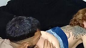 fodendo na sala com meu meio-irmão enquanto a família esta na cozinha bareback big cock style
