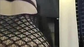 innocent step sister or bedroom ass shake tempts brother?