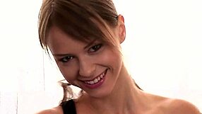 Brunette Cougar Babe Licks Muff Dives Fucks Doggystyle Missionary Slut