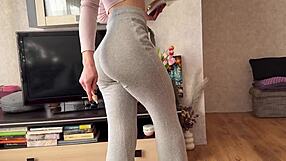 Juicy Fat Ass Stepsister Rides Monster Cock Doggystyle Till Cum Gush!