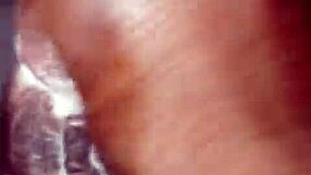 wetjuicypussy1's juicy solo strokes made for african women craving release!