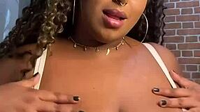 Morena Peituda’s Chubby Webcam Decote Makes You Jerk Hard!