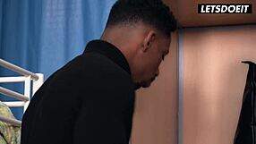 สาวบลอนด์ Lya Missy ครางดังโดนควยดำใหญ่ในหอ