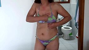 beautiful 60yo mature flashes tits pussy ass on beach 😍🌊