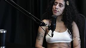 gosta de pau entrando mas cobra pela paciência tira foto pelada pra siririca prostituição é pra quem curte gente bibi hourani no sheer red