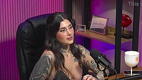 playing with my huge tits feels so damn good lulu valotta