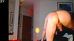 yo loganhuge you're stickin that huge dick up your tight muscular ass on chaturbate flexin bodybuilder style
