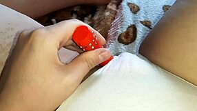i teased my big clit with vibrator till i came hard!