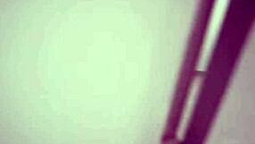Enseño A Mi HERMANASTRA PEQUEÑA a jugar celular mientras siente mi ENORME POLLA adentro