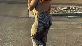 Bunduda Gostosa Prostitute Tempts with Her Massive Curvy Ass