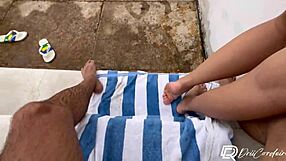 transei com o safado da praia... deixei ele encher minha buceta de porra na lingerie!