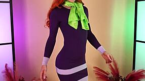 hannahjames710 rocks sexy wonder woman leeloo velma daphne cosplay try-ons