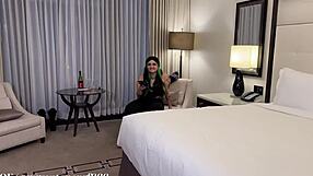 i tipped my friend's thick curvy stripper girlfriend hard in hotel casting
