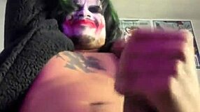 coringa cosplay handjob huge cock kkkkk look at this mano