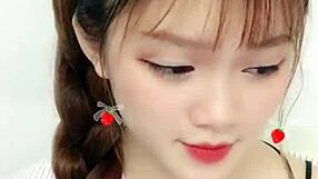 omg this cute korean girl's sexy uplive webcam stream is fire 🔥😍