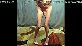busy-bottom naked cums hard in hd update