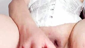 why does this latina stepmom's massive cameltoe in leggings drip for stepson?