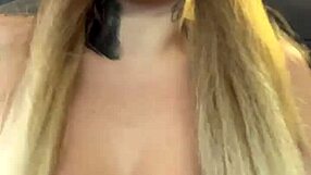 Tanned wet pussy flashes at beach gym workout in tiny bikini