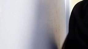 CUTE LATINA POUNDS DILDO HARD!