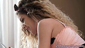 i saw the smalltits euro model's classy body get missionary jizz spray on her beautiful tits