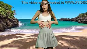 No panties on her watch wind blow skirt up pussy flash!