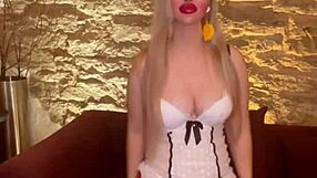 I Am the Dancing Goddess with Glasses in Music Fantasy