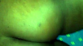 Huge Bubble Butt Lady Shakes Massive Ass Cheeks