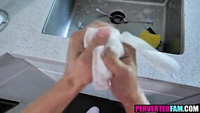 stepsister rewards stepbrother's chores with freeuse access