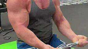 wanna join my intense workout session? comment and subscribe!