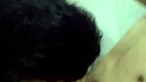 Ninfeta viciada em rola veio mamar a minha pica gozei gostoso na boca dela pro corninho dela depois do trabalho vir beijar a minha porra puta safada