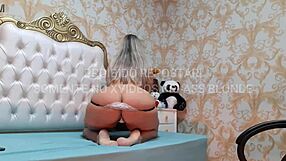 dan�a sensual de langerie branco com preto