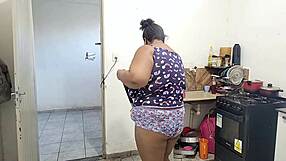 minha madrasta experimenta calcinhas para mim e fudemos com squirt