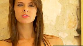 Billy Raise Strips Sexy Lingerie, Poses Her Shaved Pussy Outdoor In Glamour Tease