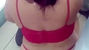 ha quem resista a uma mamada gostosa desta - antes de entrar na suite do motel ja foi saboreando o danado na garagem
