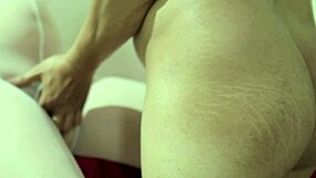 Bokep indo terbaru udah pakai stocking sexy tapi gagal ngentot karena udah gak kuat crot berkali kali
