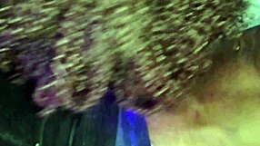 Puta engole pau gigante ainda passa a lingua no saco na festa de swing da base dos sapecas