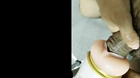 Extreme jerking with fleshlight