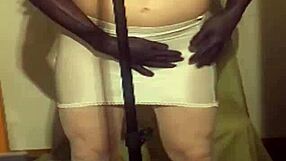 crossdresser maria in white nylonpanty en highheels