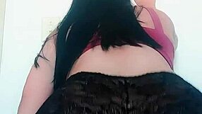 Hot Stepdaughter Twerking Her Round Ass During Erotic Teen Dance Show