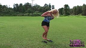 Blonde flashes her body in Tampa sun