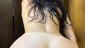 Big ass college girl straight out of the shower