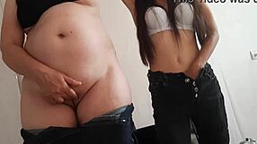 I masturbate with my pregnant girlfriend - girls fly orgasm
