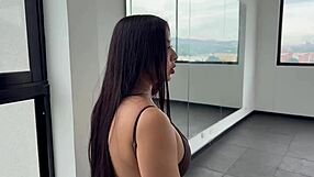 beautiful brunete milf fucks the big dick of her trainer with her big ass until cumming