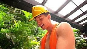 Workers destroy the beautiful pussy of the bosss colombian daughter