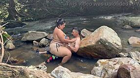 sexo de riesgo en el rio increible follada